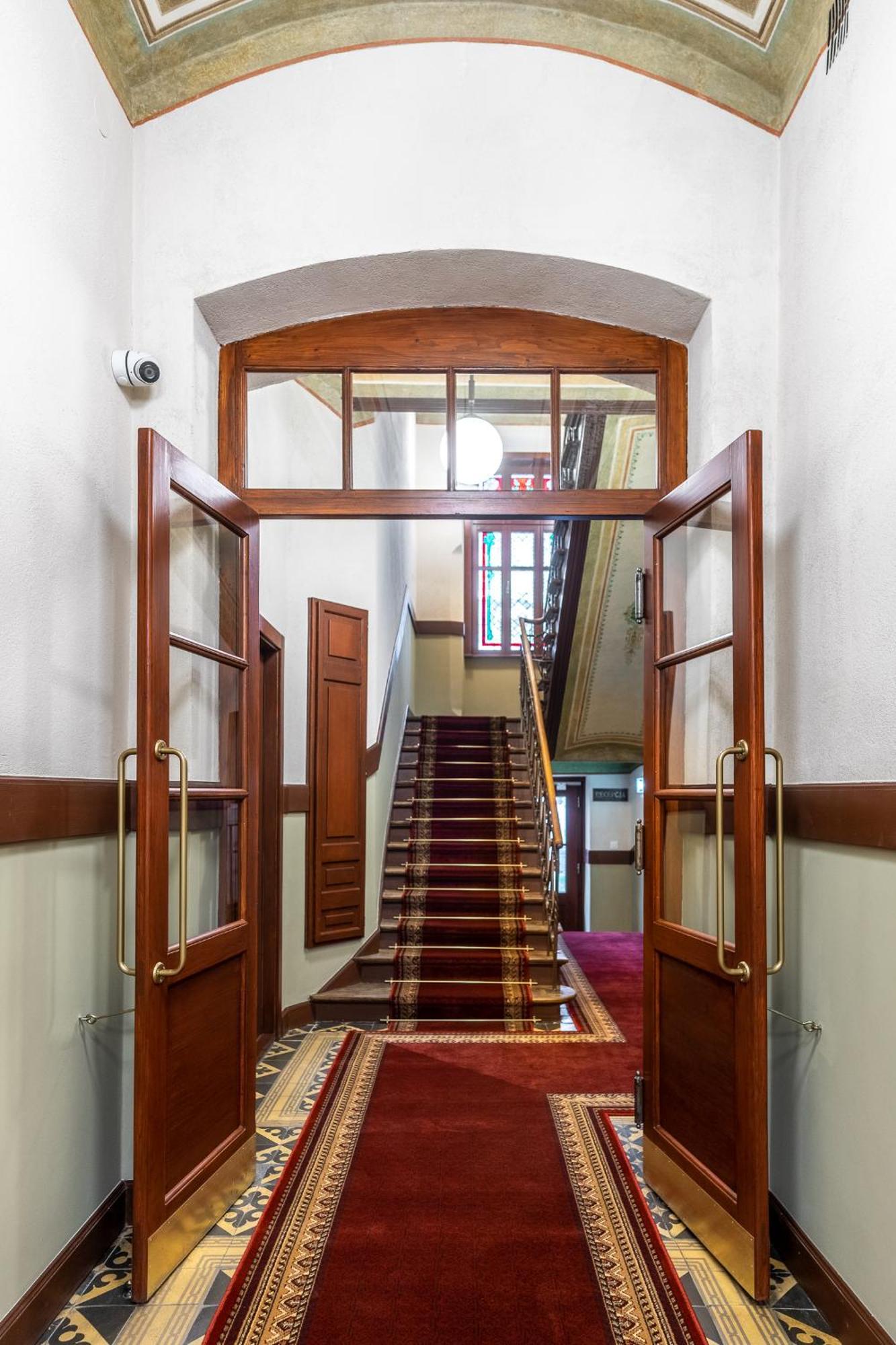 Old Town Ac Apartments Main Raiway Station Krakow Exterior photo